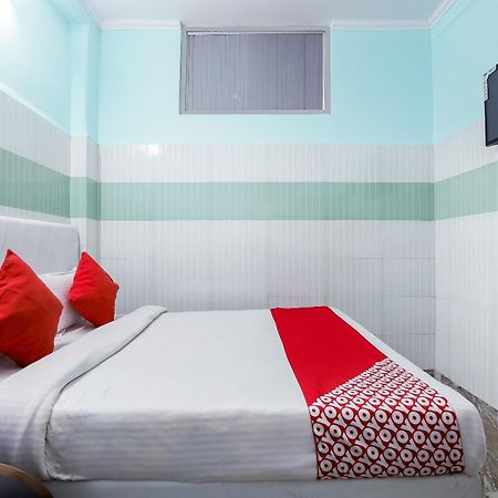Oyo 69486 Royal Palace Δελχί Εξωτερικό φωτογραφία