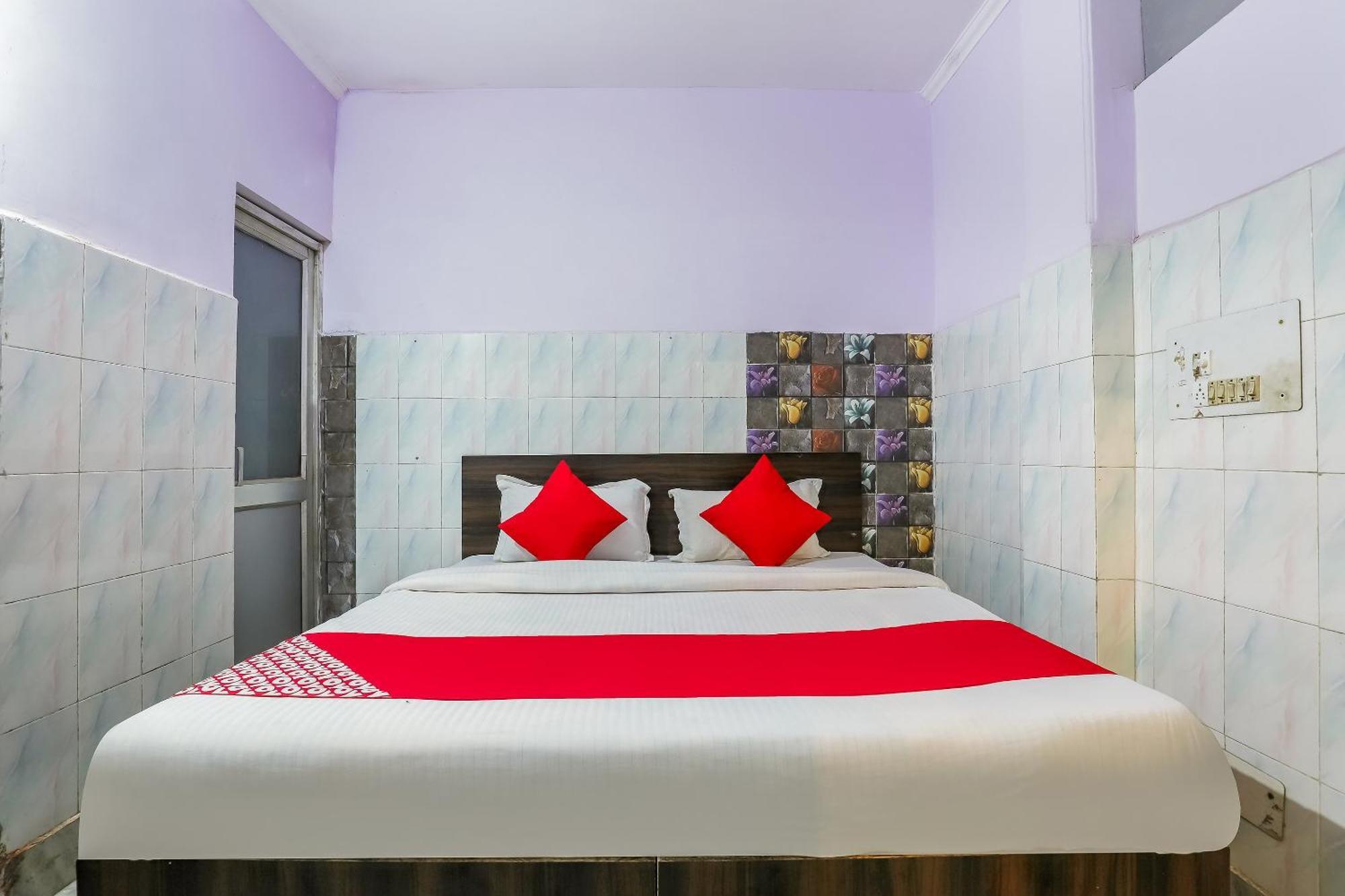 Oyo 69486 Royal Palace Δελχί Εξωτερικό φωτογραφία